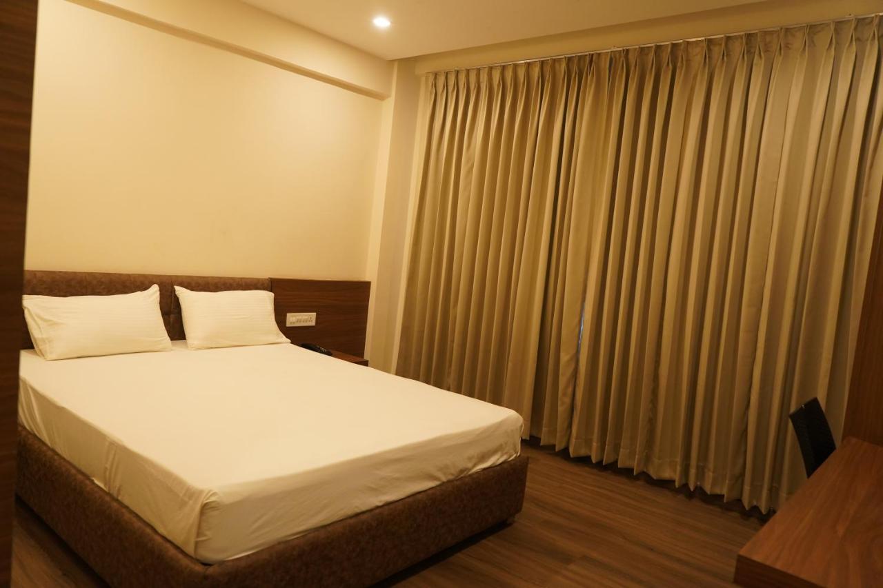 Hotel Bekal International Kāsaragod Kültér fotó