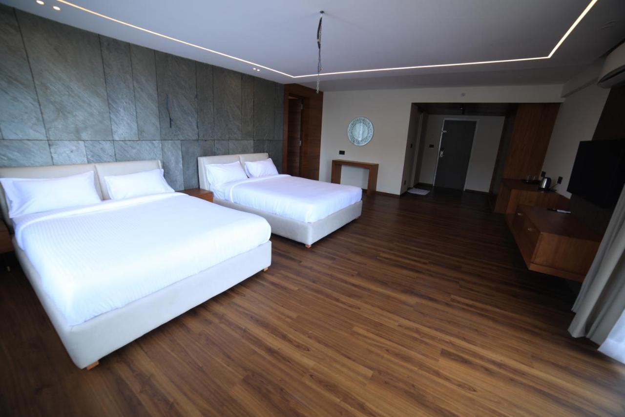 Hotel Bekal International Kāsaragod Kültér fotó